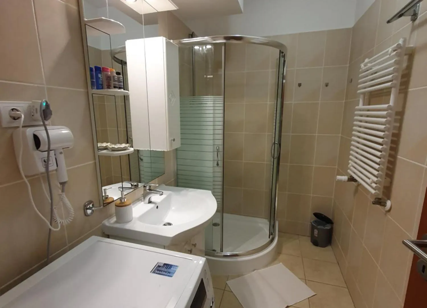 アパート ハイデゥソボスローGold Wellness Apartmanアパートメント
